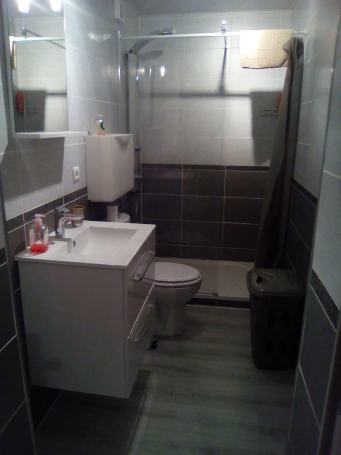 Studio Au Calme Apartment Batilly  Luaran gambar