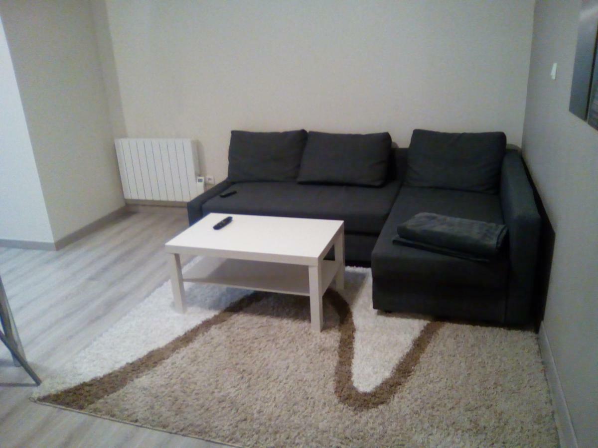 Studio Au Calme Apartment Batilly  Luaran gambar